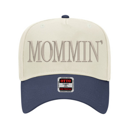 Mommin’ embroidered hat – two-tone mom cap with custom thread color